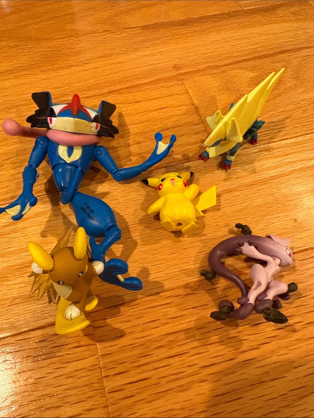 Pokémon Figures Mega Manectric, Mewtwo Y, Alolan, Ash-Greninja, mini Pikachu